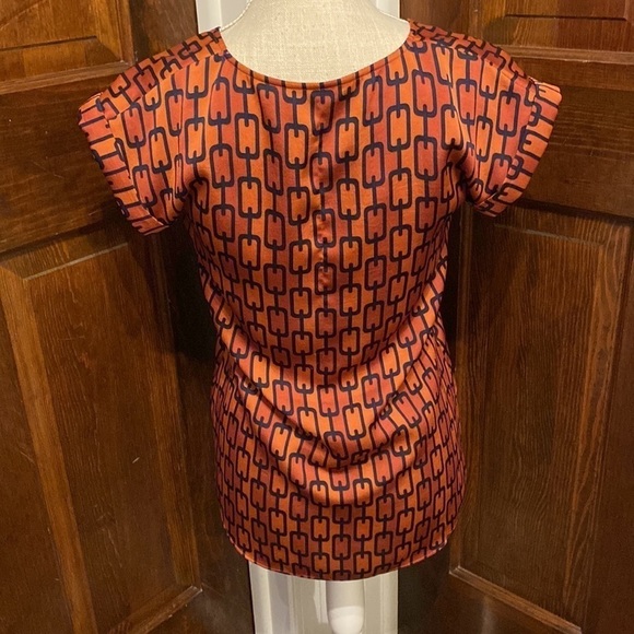 Express capped sleeve blouse. - Picture 6 of 8